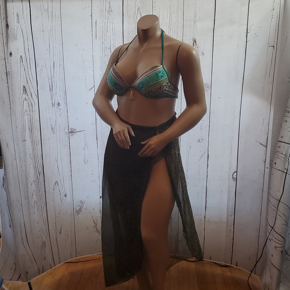 Swim wear women's Top(Bra), Size 38C